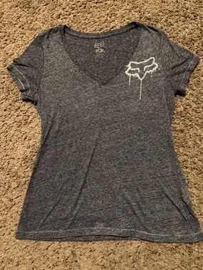 Fox Women's Dark Heather Gray V-Neck Logo Tee